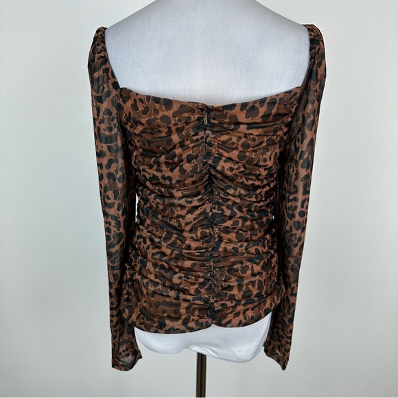 Venus Animal Print Cinch Waist Long Sleeve Top Size Large - Picture 6 of 7